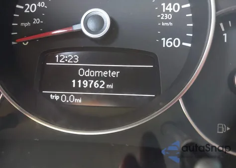 2012 Volkswagen Beetle 2.5L из США, поврежденный, VIN 3VWJP7AT3CM639621